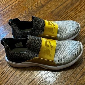Women’s APL TechLoom Bliss Size 8